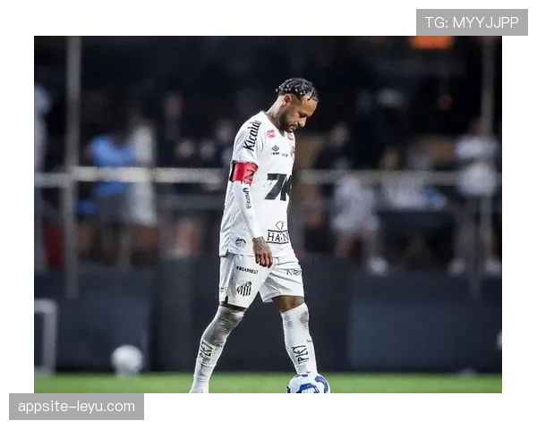 体育记者如何突破信息迷雾？挖掘内马尔伤病真相，揭露背后不为人知的故事